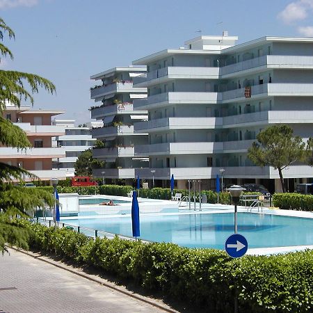 Appartamenti Valbella Con Piscina Bibione Exterior photo